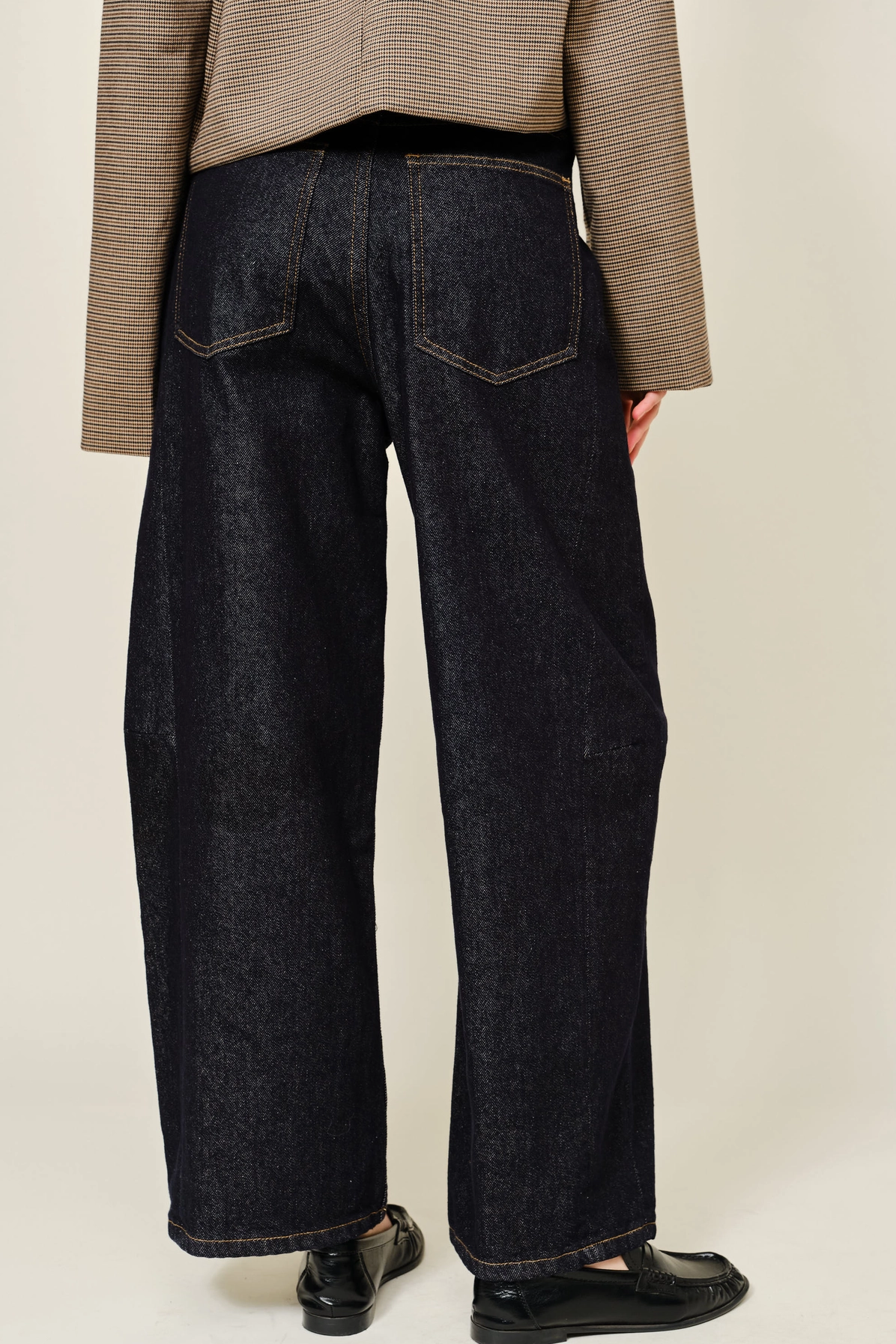 Unwashed Barrel Jeans