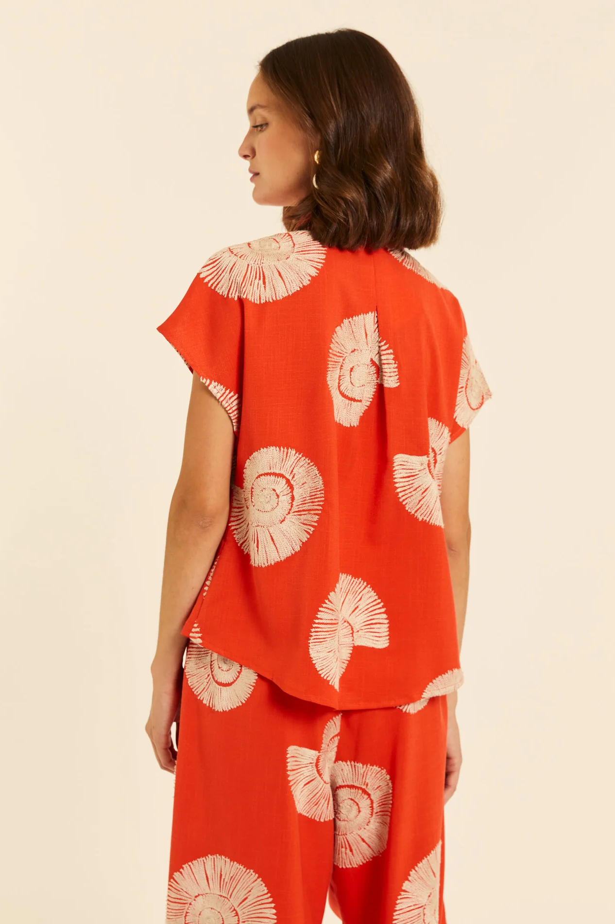 Seashell Embroidery Blouse